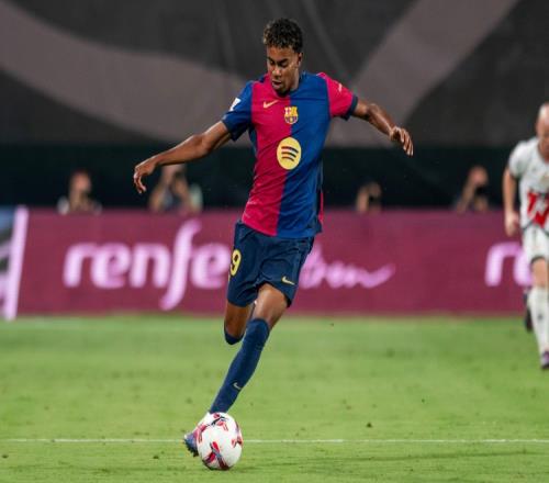 王祉怡2-0轻取因达农 两连胜跻身总决赛四强