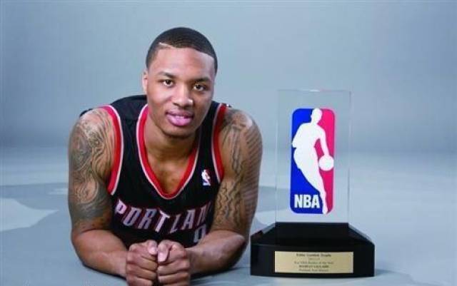 他於對陣狼 他於對陣狼